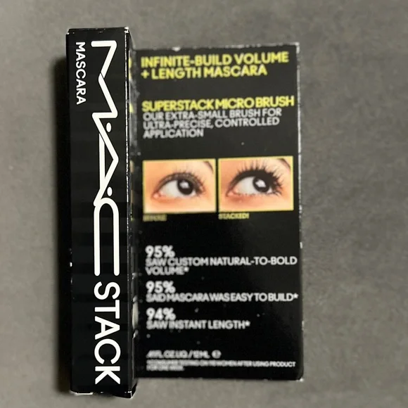 MAC
Macstack Mascara Superstack - Picture 4 of 4